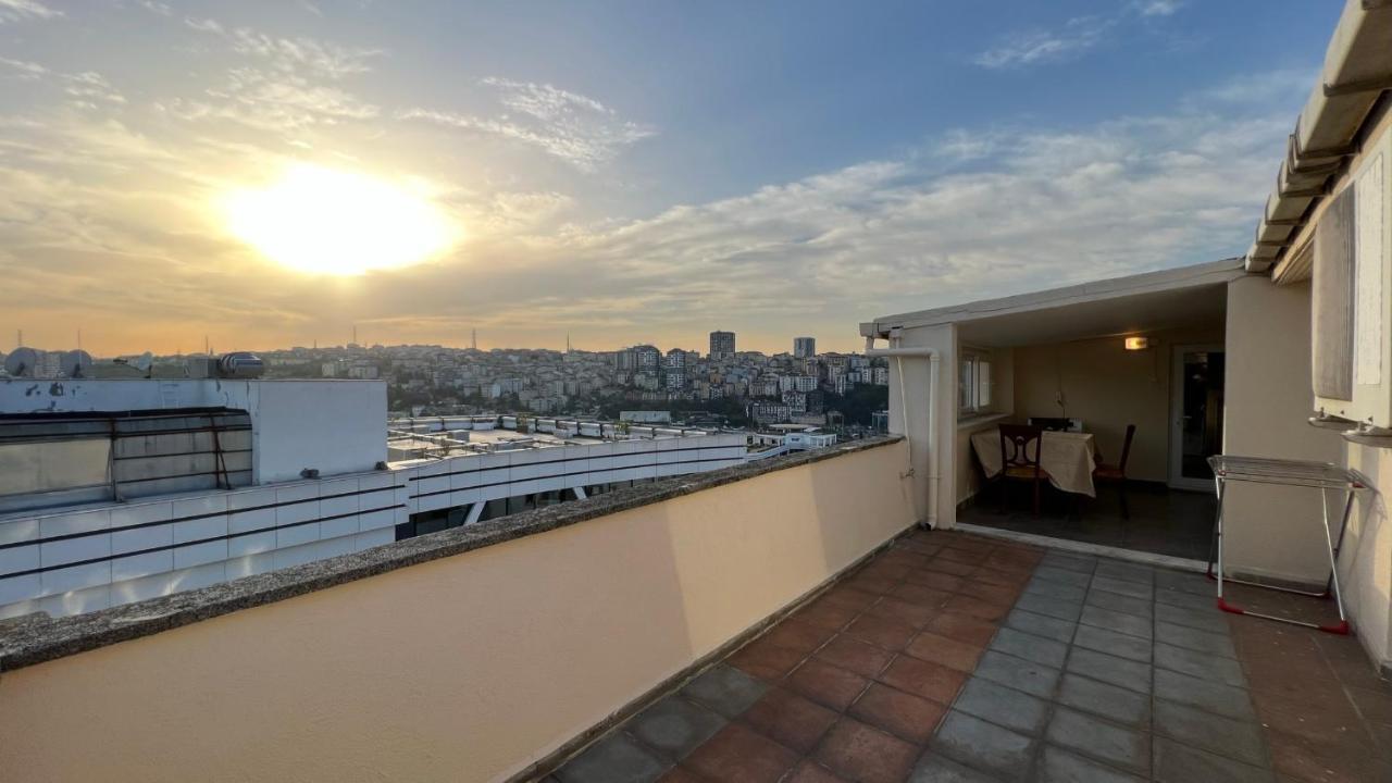 200 m2 muhteşem çatı katı, roof Apartamento Istambul Exterior foto